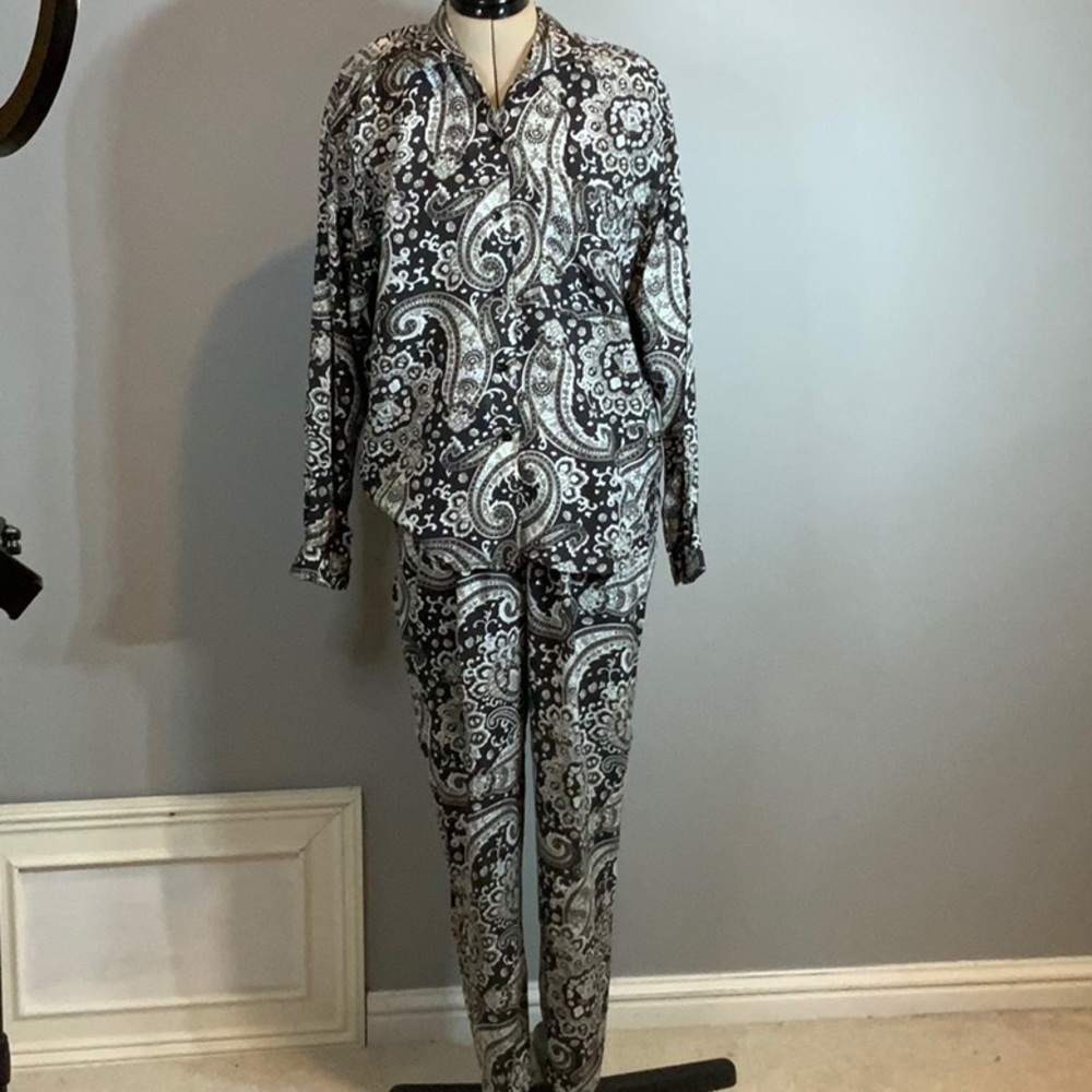 Light Rayon Pantsuit. Open or high neck.